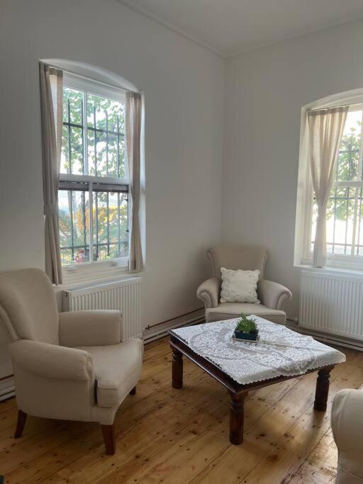 Apartamento Bueyuekada Al Koesk Adalar Exterior foto