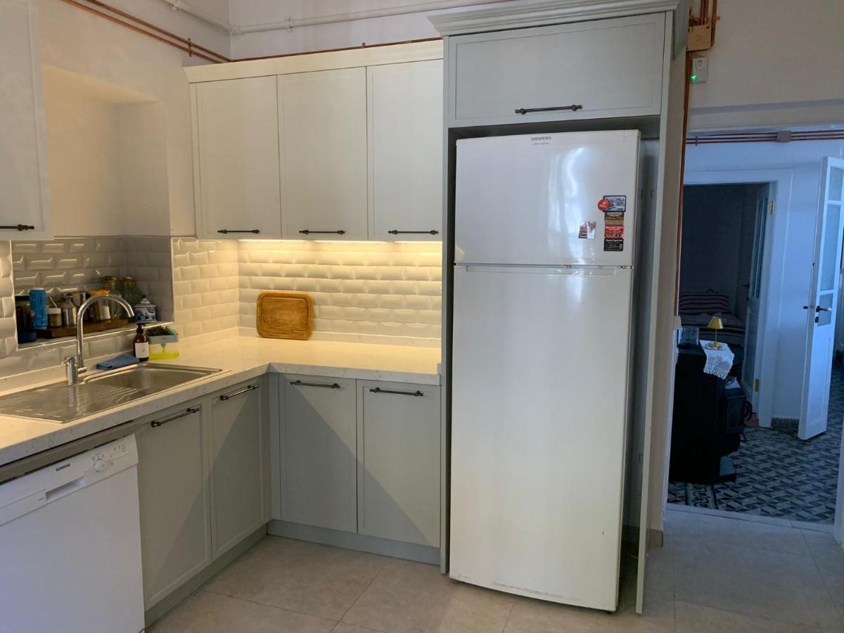Apartamento Bueyuekada Al Koesk Adalar Exterior foto