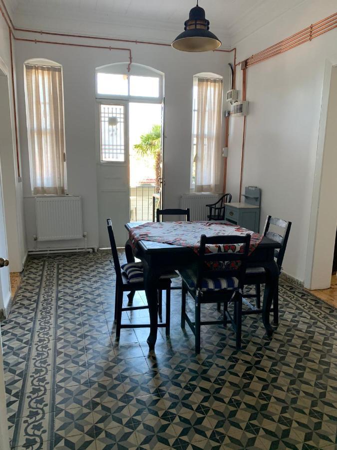 Apartamento Bueyuekada Al Koesk Adalar Exterior foto