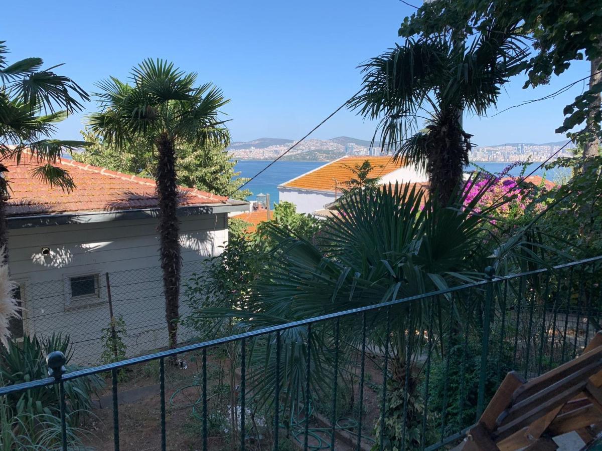 Apartamento Bueyuekada Al Koesk Adalar Exterior foto