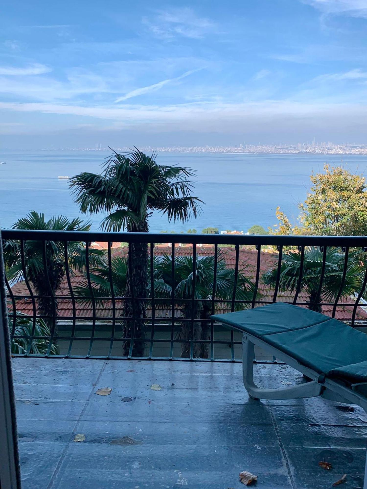 Apartamento Bueyuekada Al Koesk Adalar Exterior foto