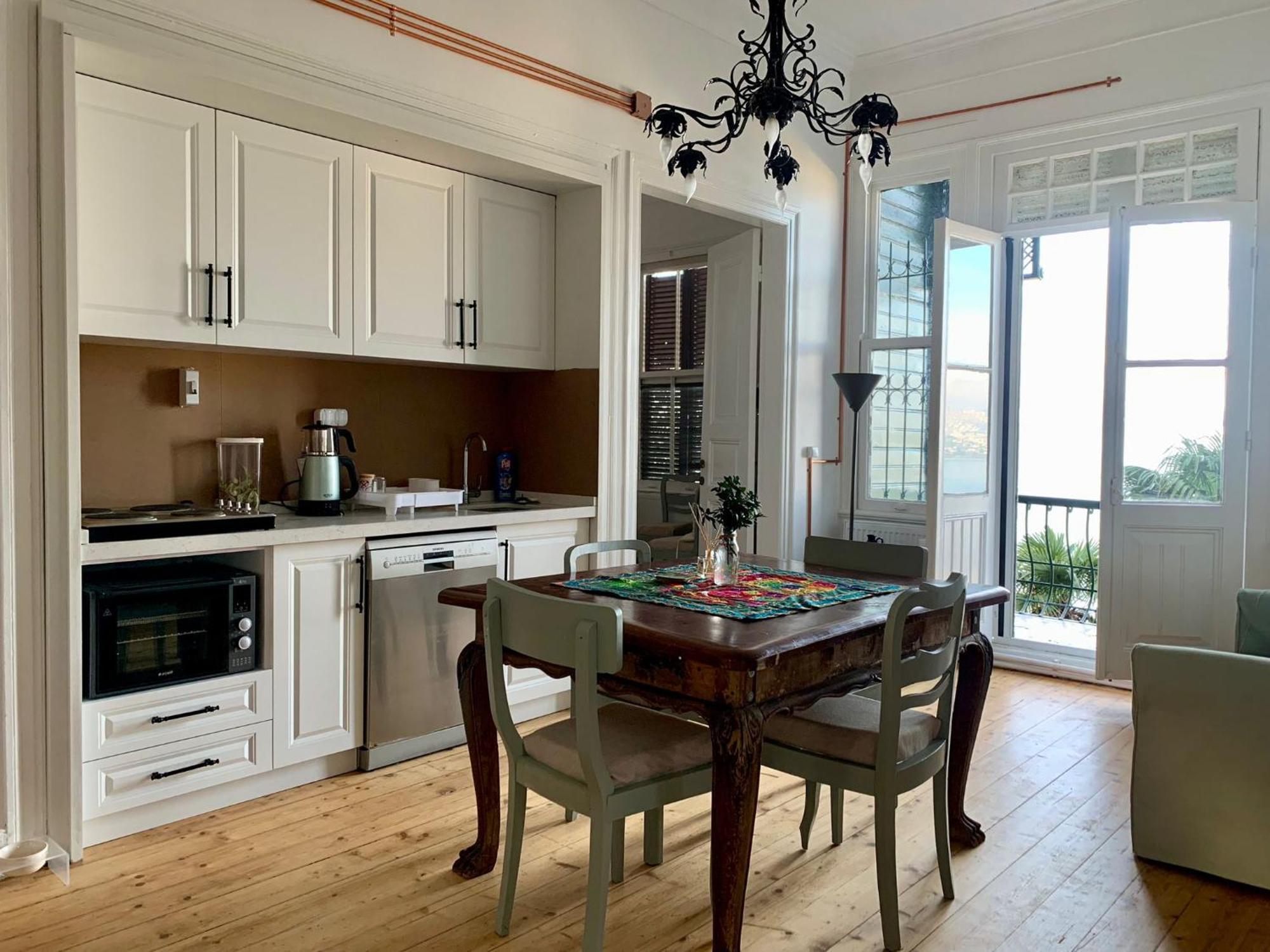 Apartamento Bueyuekada Al Koesk Adalar Exterior foto
